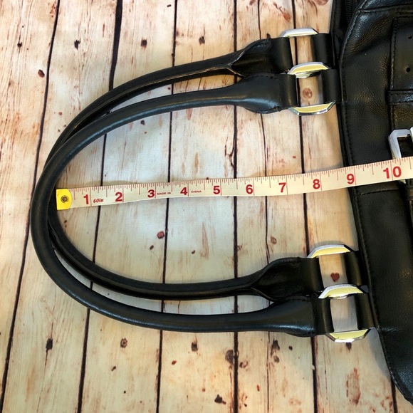 EUC. B. Makowsky. Leather handbag. - Picture 15 of 15